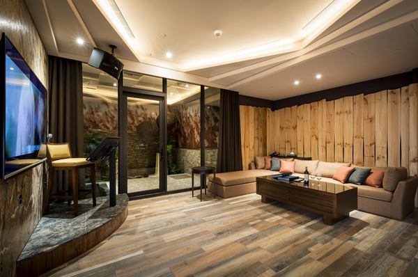 挪威森林台中漫活館 ★ 嶄新主題汽車旅館、商務出差旅行推薦