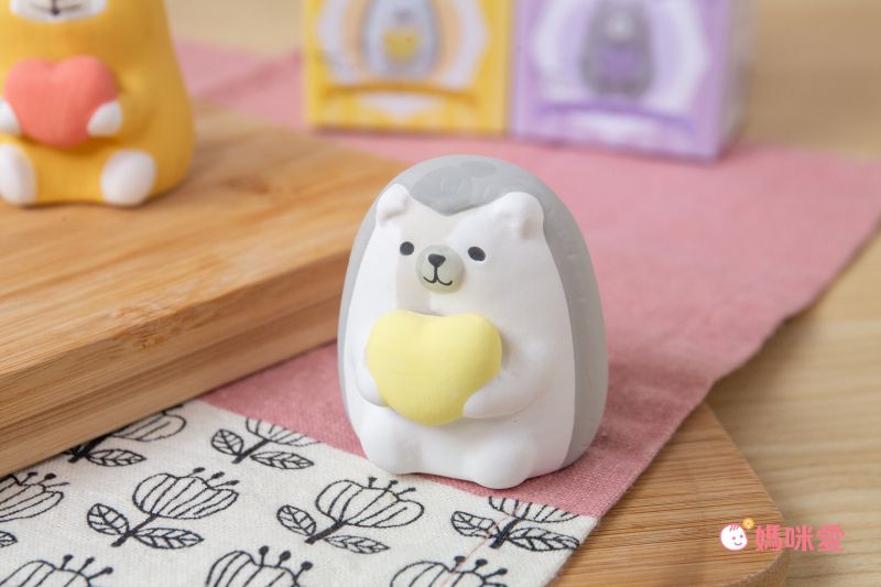 日本 DECOLE - 療癒精油陶土擴香石小公仔擺飾-風水運勢款-全體運 (約4.8x5.2x5.6cm)