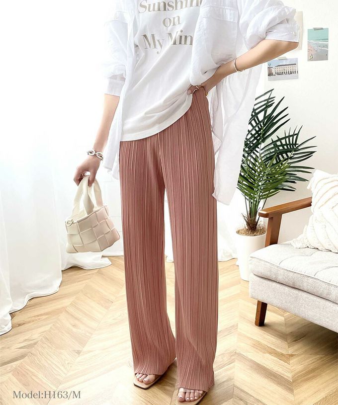 日本 Classical Elf - 光澤感細褶垂墜感長褲-酪梨綠