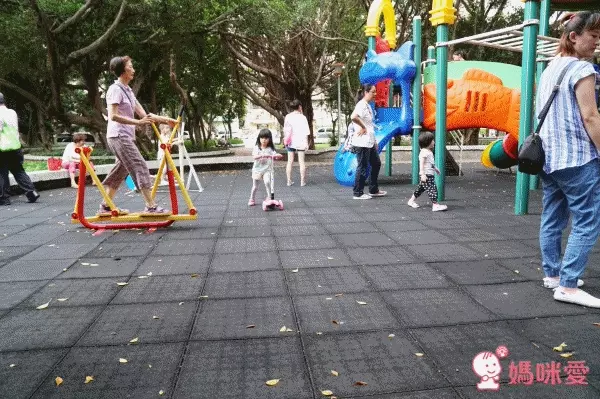 英國 Kiddimoto - 炫光摺疊滑板車Plus-粉紅邦妮 (95~140cm/40kg內)