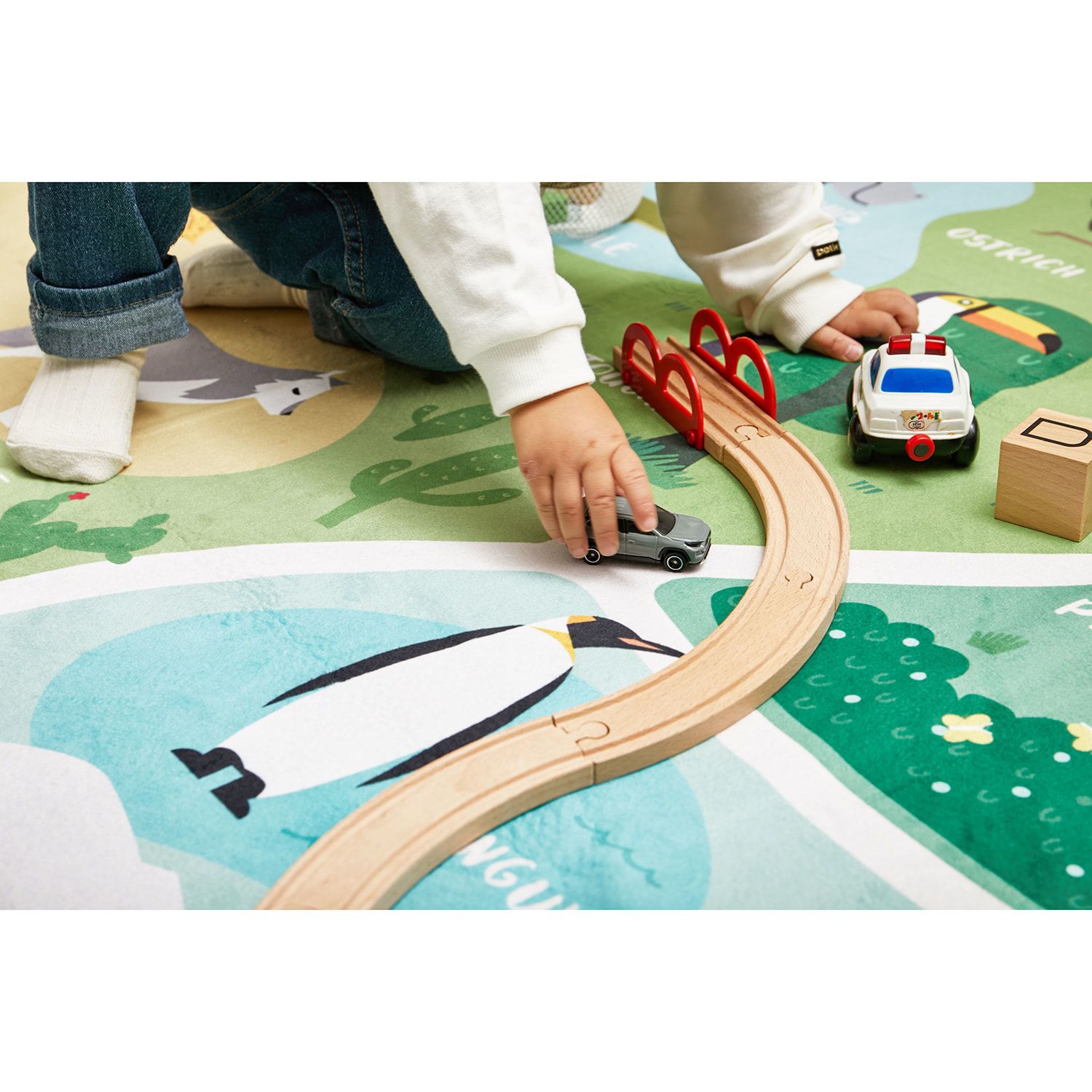 日本千趣會 - 邊學邊玩！可機洗細絨兒童地毯-水族館 (120×180cm)