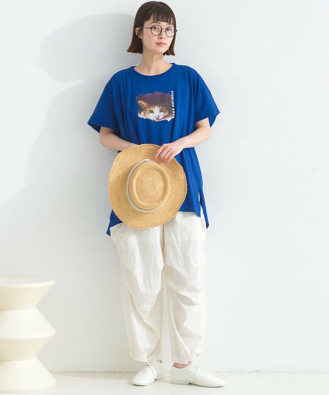 日本 Lupilien - 療癒休閒感落肩長版T恤-貓咪照片-淺棕