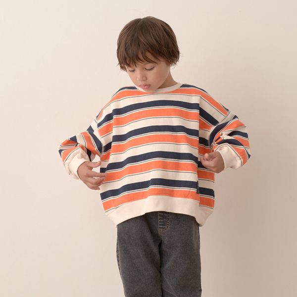 日本 b-ROOM - 裏起毛亮色系大落肩條紋上衣-黑灰系