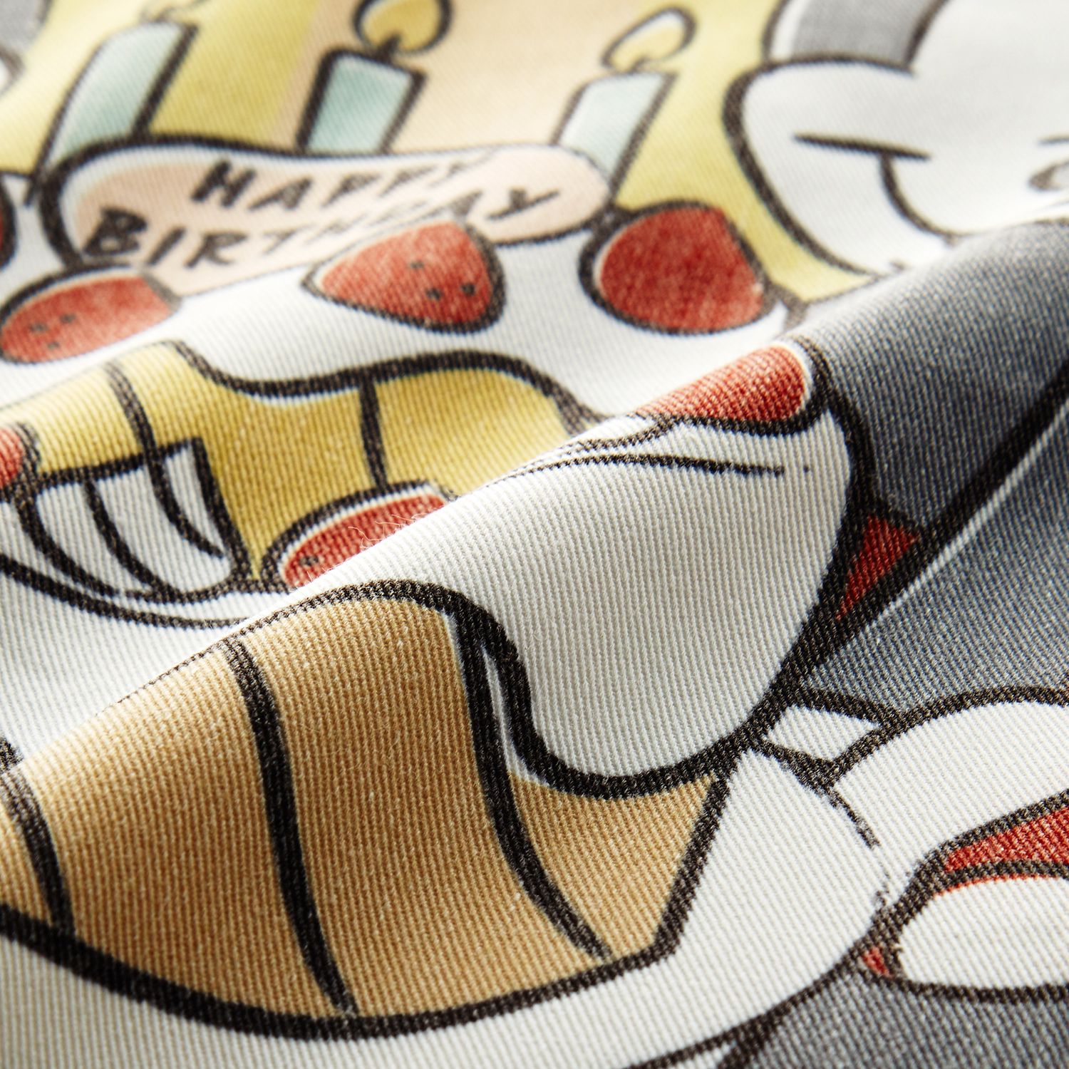 日本千趣會 - 迪士尼佈置掛布-生日-鵝黃 (60x85cm)