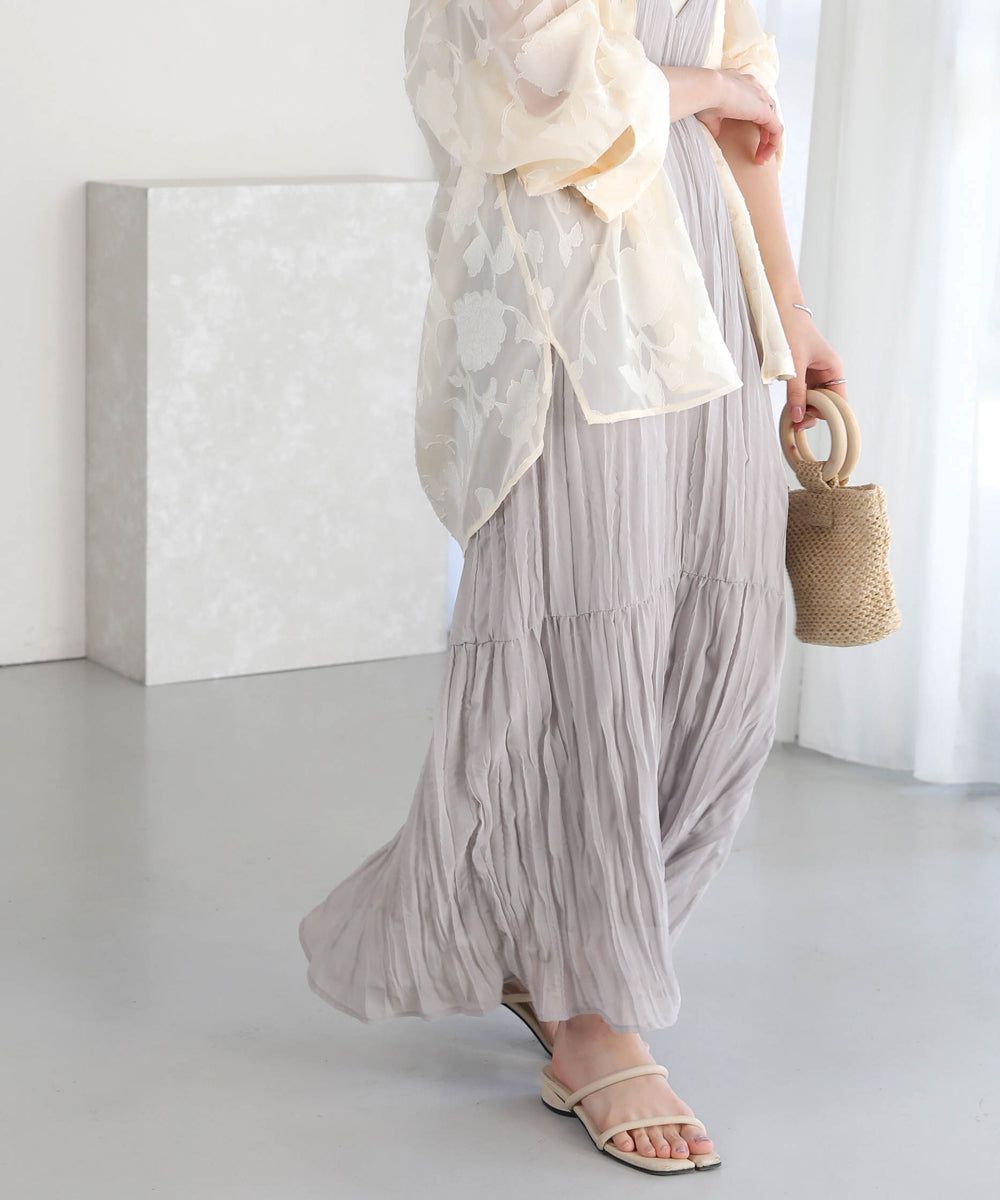 日本 Bab - V領浪漫飄逸無袖洋裝-米杏