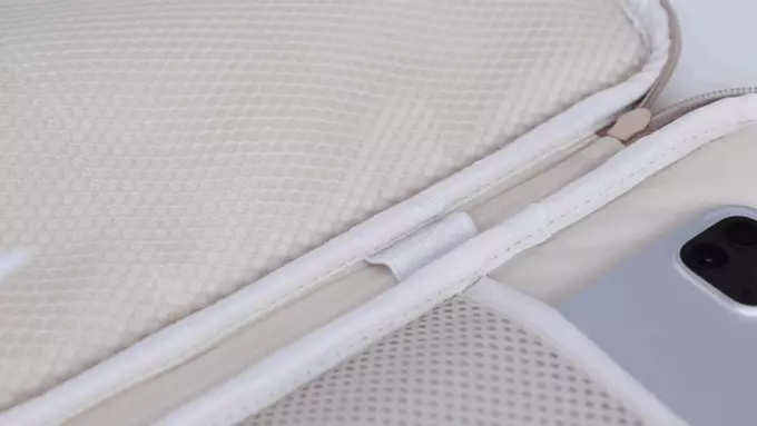 韓國 ICONIC - 韓國製大開口透明隔層筆電包-13吋-奶茶杏 (34x26x2cm)