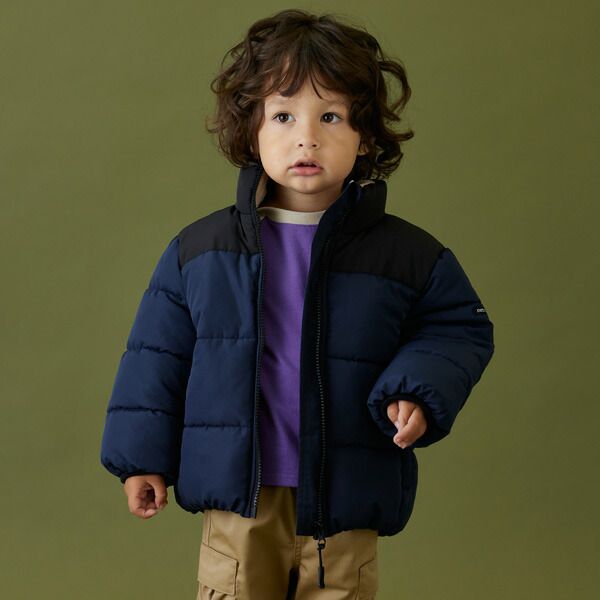 日本 petit main - 潑水加工 蓬鬆保暖鋪棉外套-深藍小花