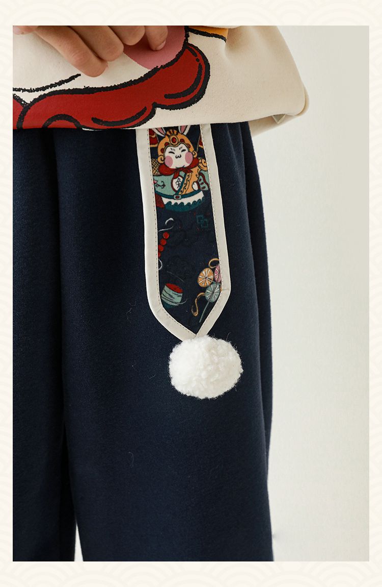 TONGMO - 漢服風加絨喜氣拜年休閒長褲-錦旗兔兔-紅色