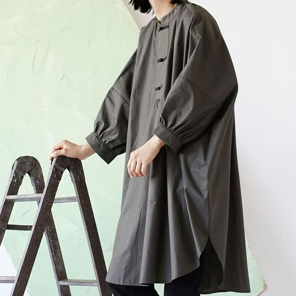 日本 zootie - 微光澤質感中山領釦長袖洋裝-深灰