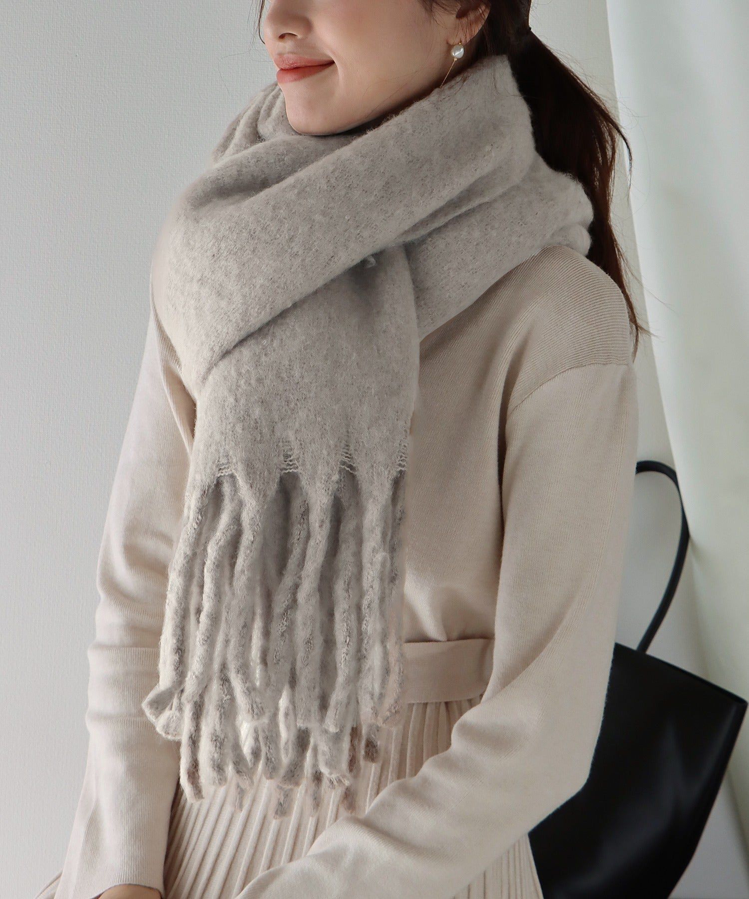 日本 BLUE EAST - 厚流蘇蓬鬆感柔軟圍巾-象牙白