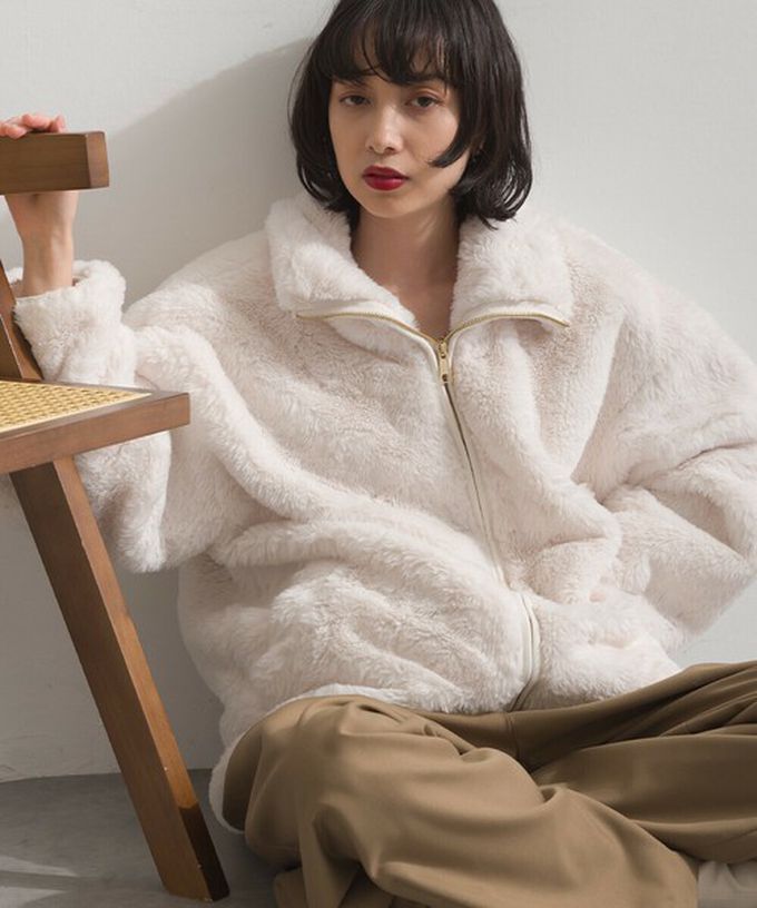 日本 ELENCARE DUE - 奢華毛絨柔軟寬鬆保暖拉鍊外套-淺卡其