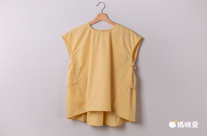 日本 Pierrot - 嫘縈混薄針織短袖上衣-灰x白