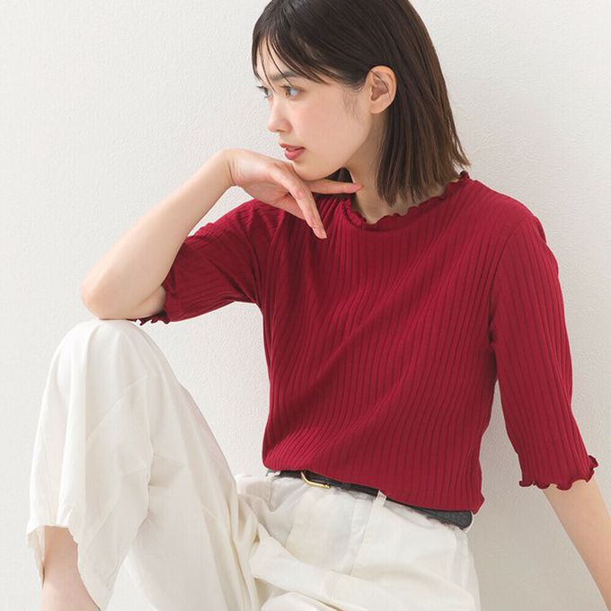 日本 OMNES - 輕盈木耳邊合身羅紋短袖上衣-濃綠