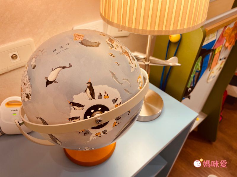 SKYGLOBE - 10吋新動物版360度旋轉木座地球儀(中英文對照)