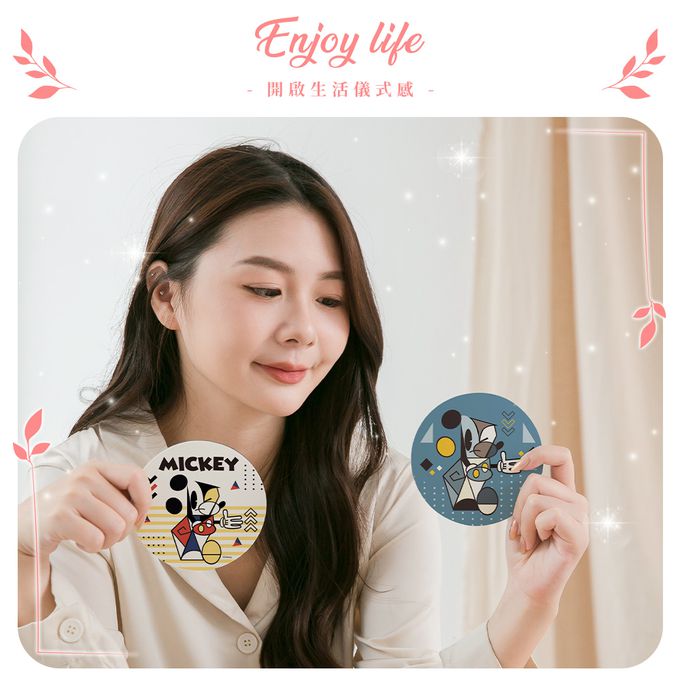收納王妃 - 迪士尼 Disney 米奇特展【繽紛藝術米奇】珪藻土軟式吸水杯墊 吸水墊 台灣製造二入組10X10X0.5cm
