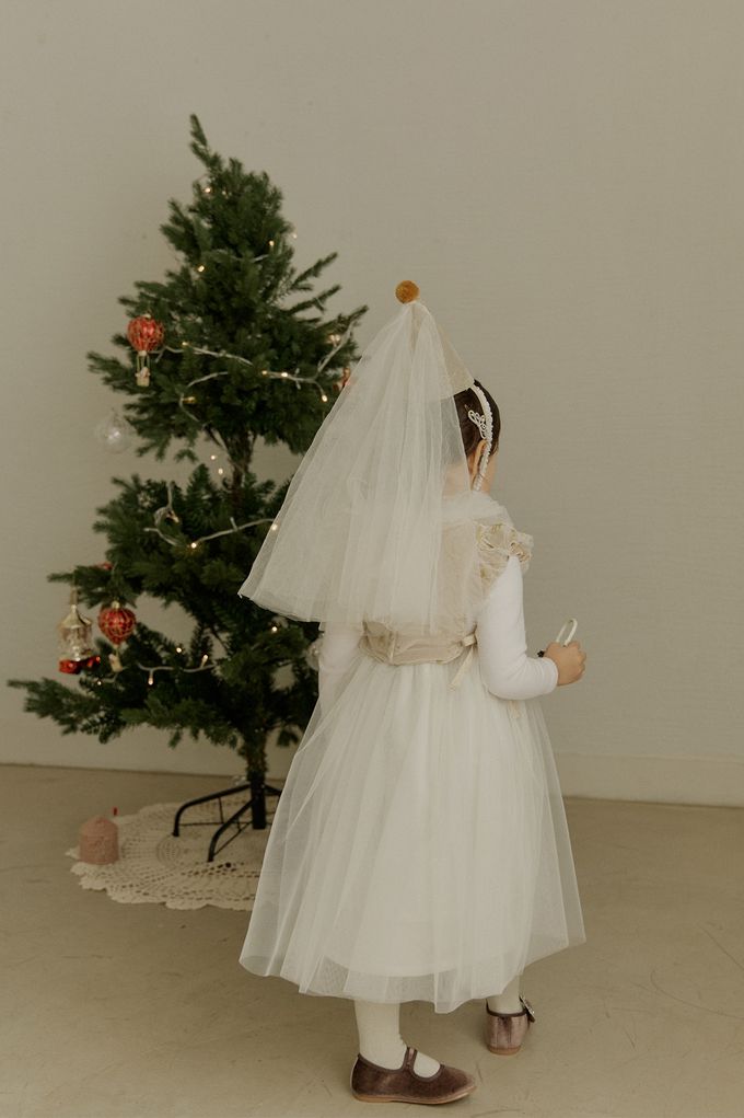 韓國 Puellaflo - 閃閃亮片網紗點綴綁帶背心-杏棕