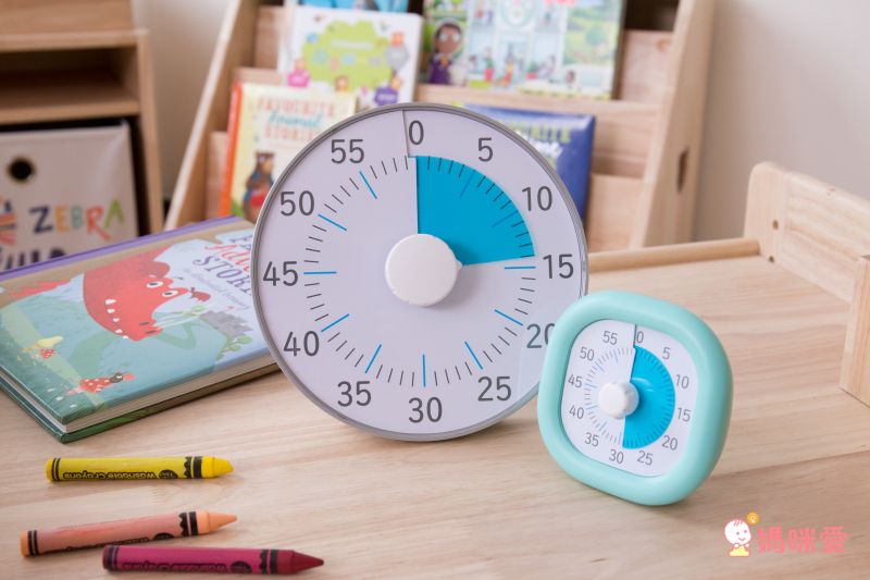 【日本SONiC 】一秒挺胸直腰！兒童學習椅墊Ｘ專注力時鐘新登場