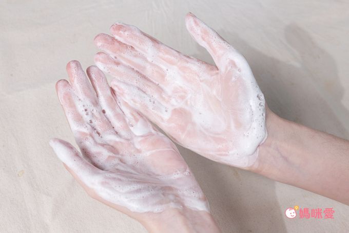 泰國 Beauty Buffet - Q10 牛奶洗面乳-100ml