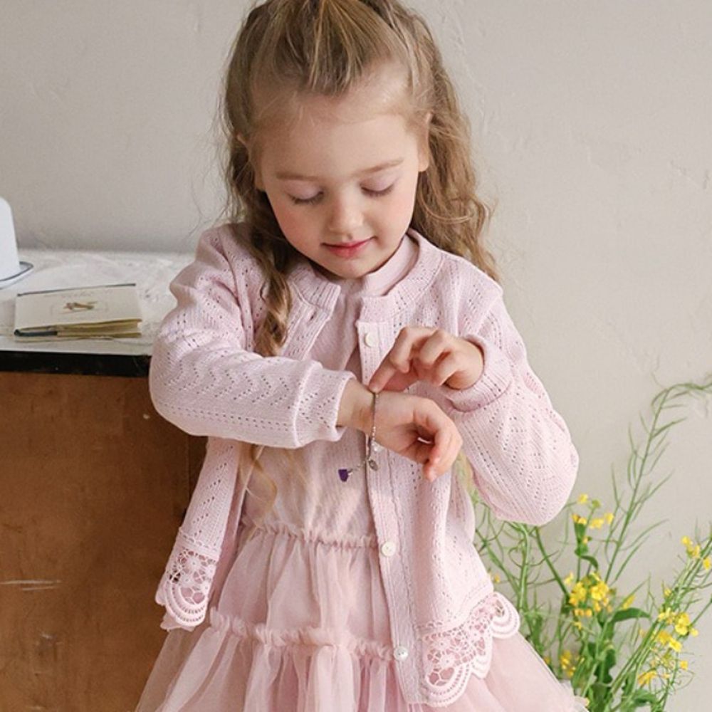 Puellaflo 唯美鏤空緹花圓領針織外套-粉