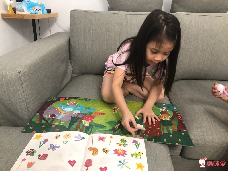 【超級英雄/蜘蛛人 貼紙書】熱愛英雄的男孩不能錯過☞大量貼紙與趣味題型 盡情當個小小英雄