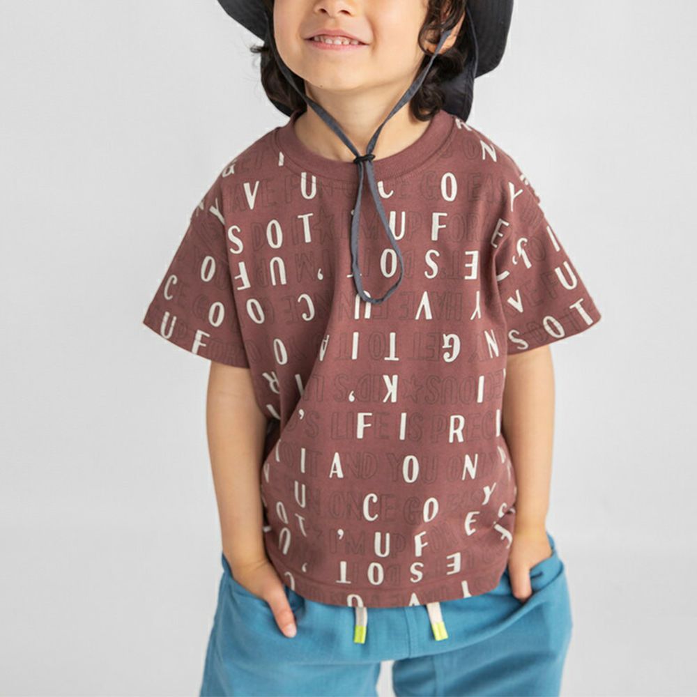 舒適棉印花短袖上衣-滿版英文-咖啡