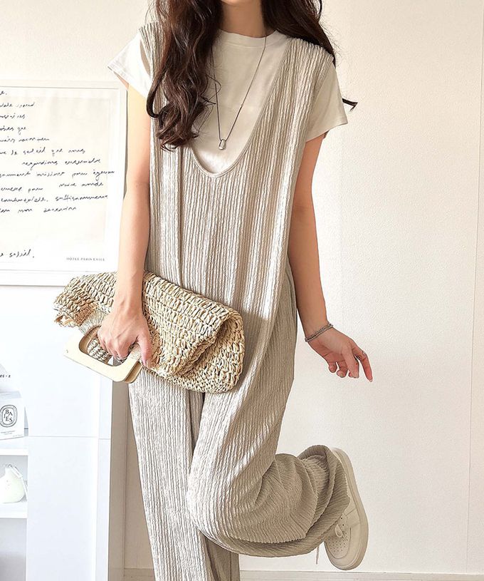 日本 Classical Elf - 前後2way領魅力緹花柔軟連身褲-淺灰杏