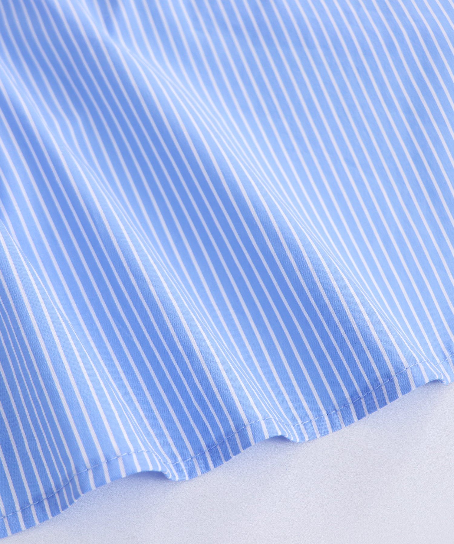 日本 BLUE EAST - 荷葉層次領泡泡短袖襯衫-條紋-水藍