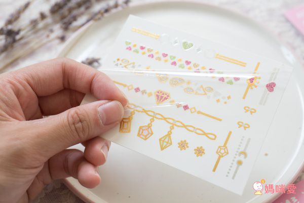 韓國 Peach and - 兒童安全水溶性蝴蝶結指甲油(附戒指)-11貝兒美女黃-10ml