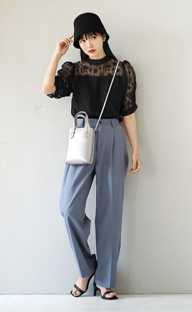 日本 zootie - 花花蕾絲透膚五分袖上衣-米杏