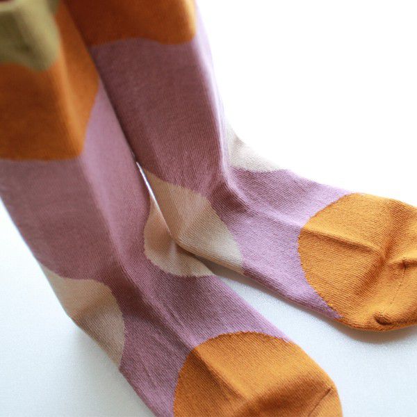 日本女裝代購 - 日本製 伊索寓言印花長襪-寡婦與母雞-粉紫 (23-25cm)