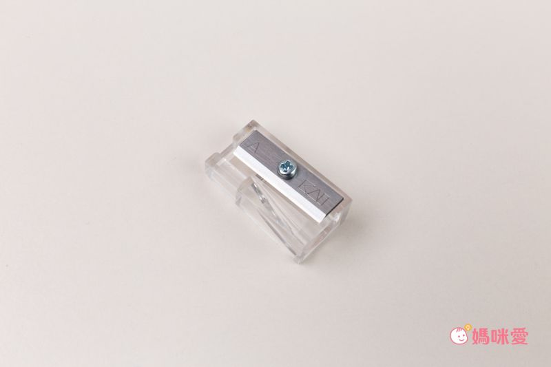 【日本 PLUS】二合一個資保護章Ｘ開箱刀