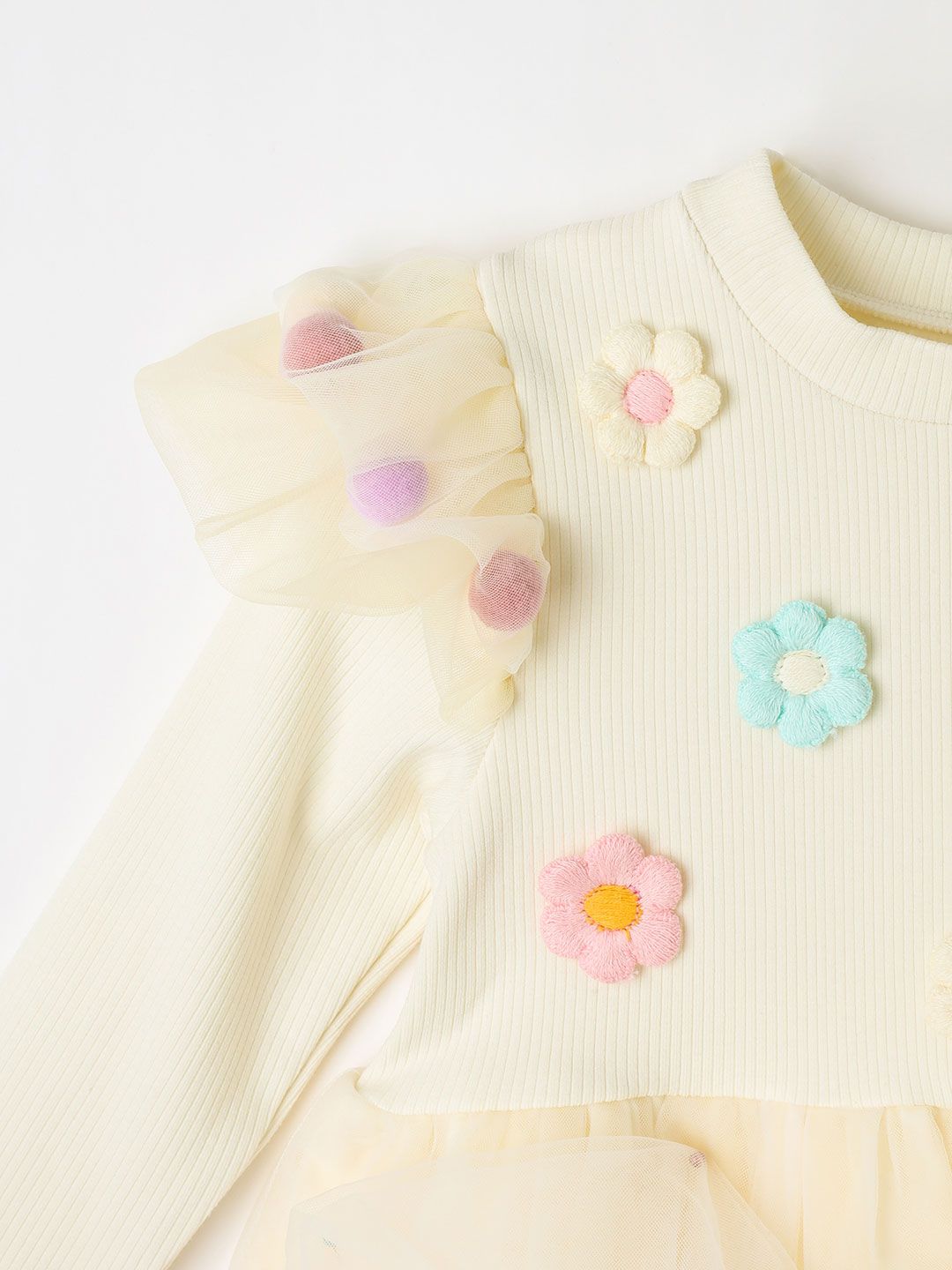 韓國 OZKIZ - 立體彩球裝飾網紗連身洋裝-米