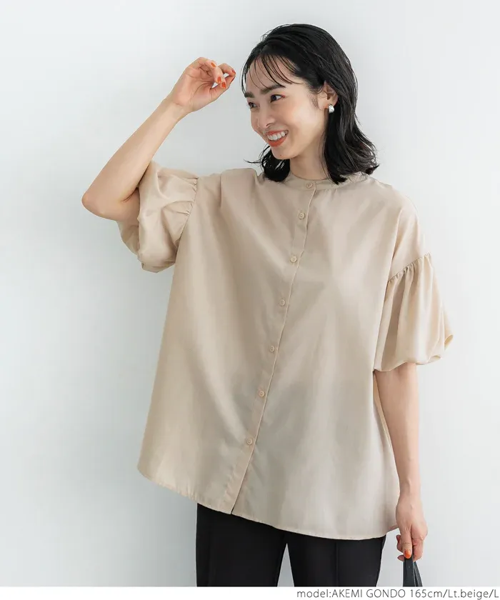 日本 COCA - 輕薄圓領泡泡短袖襯衫-淺米