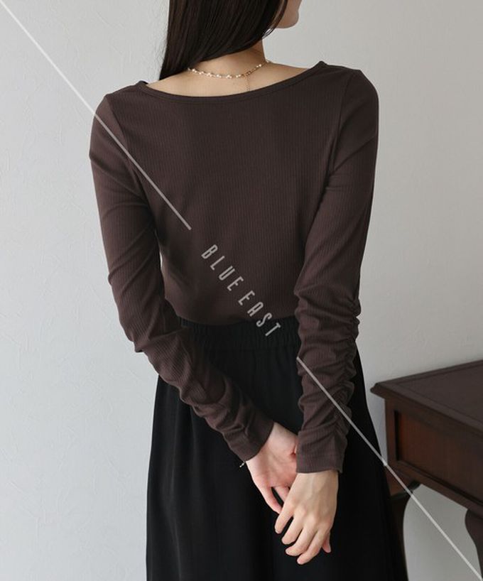 日本 BLUE EAST - 個性皺褶顯瘦U領合身長袖上衣-白