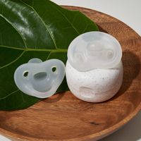 韓國 MOYUUM - 全矽膠微笑奶嘴收納盒組-透明-6m+