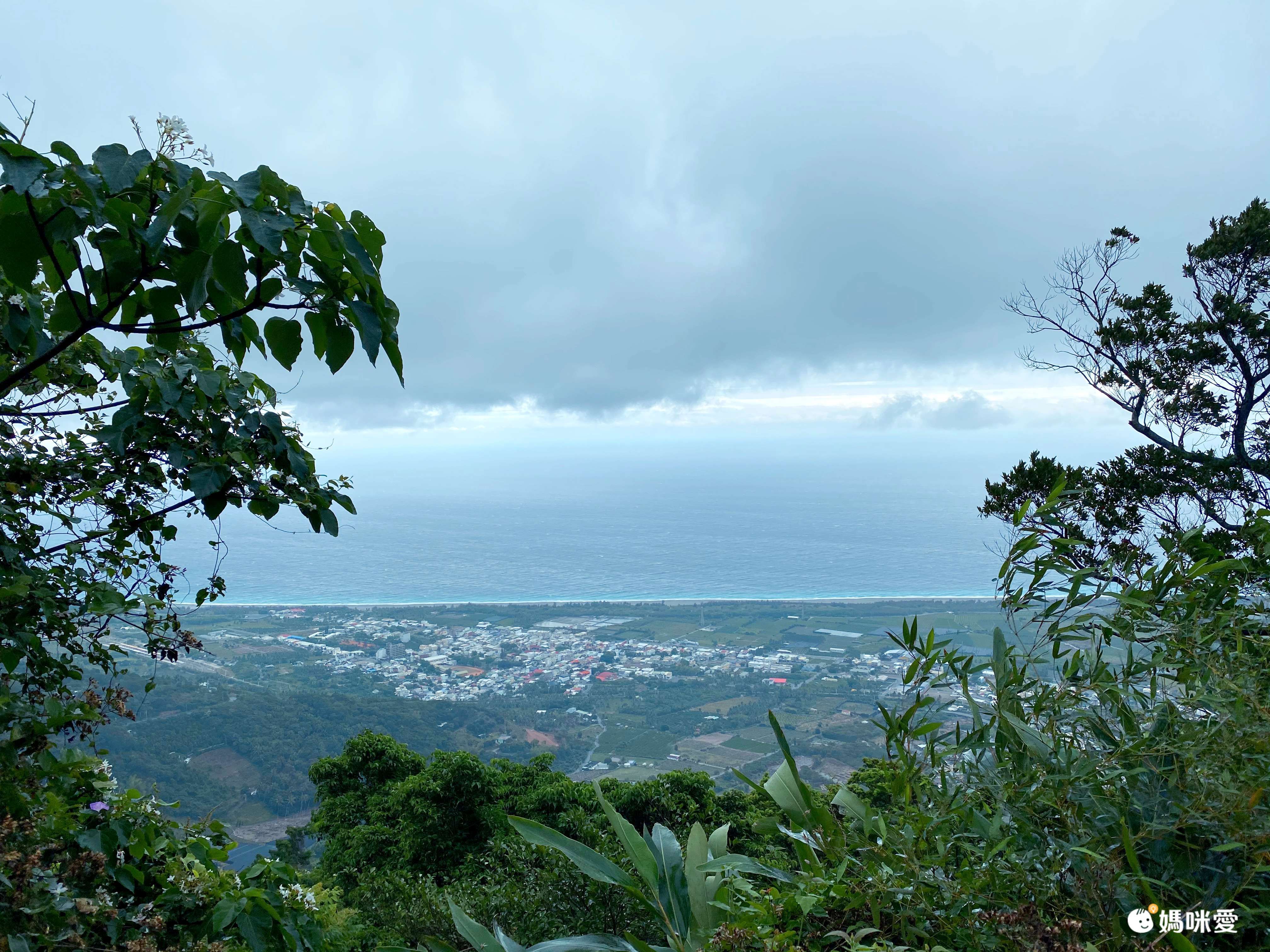 台東曙光渡假酒店 - 【五館聯合】媽咪愛特談四人房一泊一食平日住宿券-無使用期限