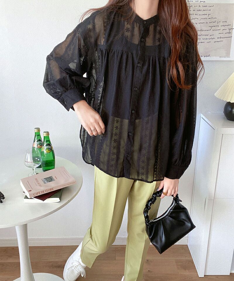 日本 Classical Elf - 2WAY微立領花朵刺繡透膚襯衫-淺灰