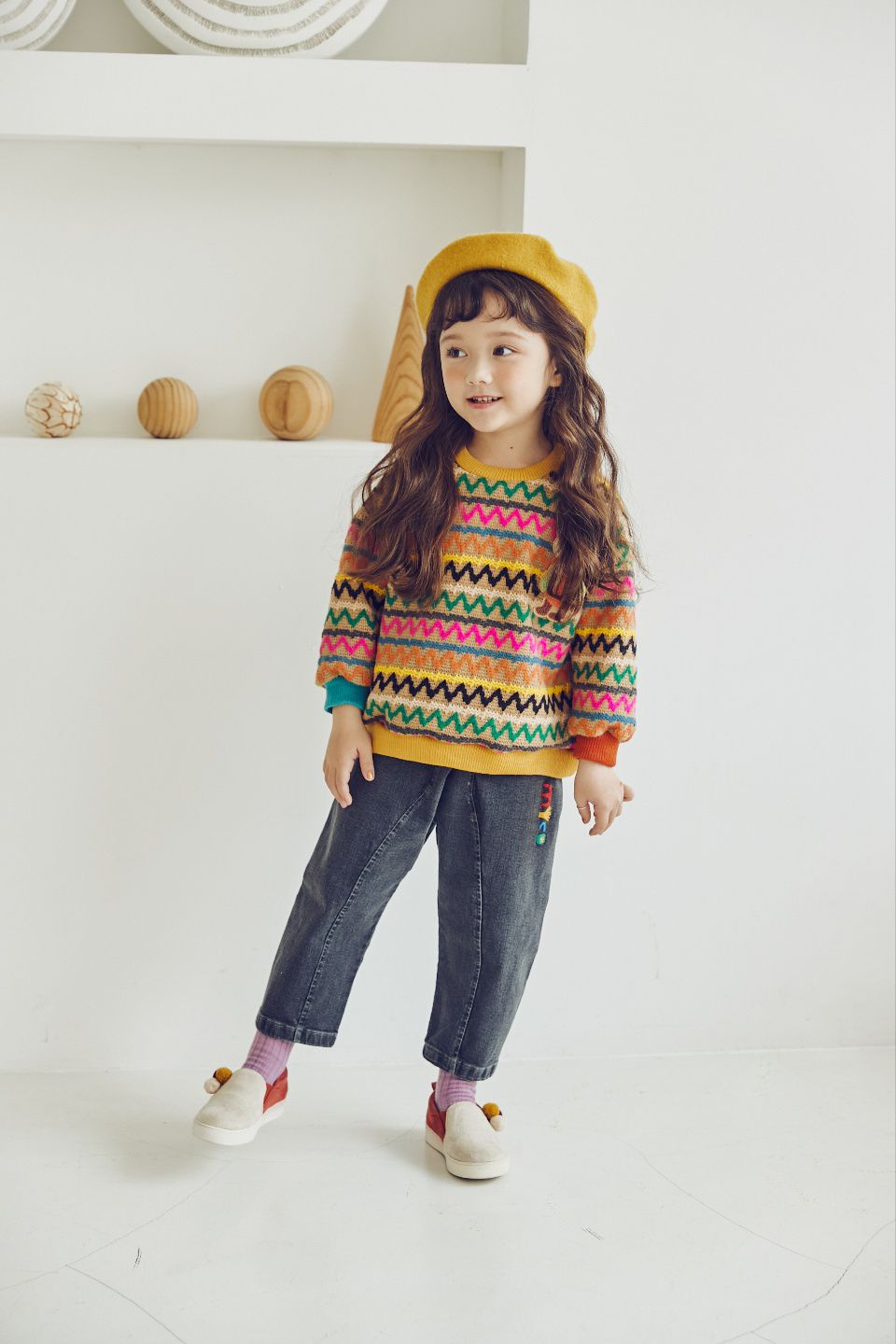 韓國 Mimico - 毛絨熊裝飾波浪紋針織上衣-卡其X黃