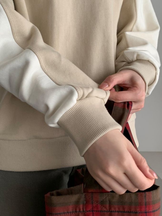 韓國女裝連線 - 撞色設計內磨毛大學T-卡其X米白 (FREE)