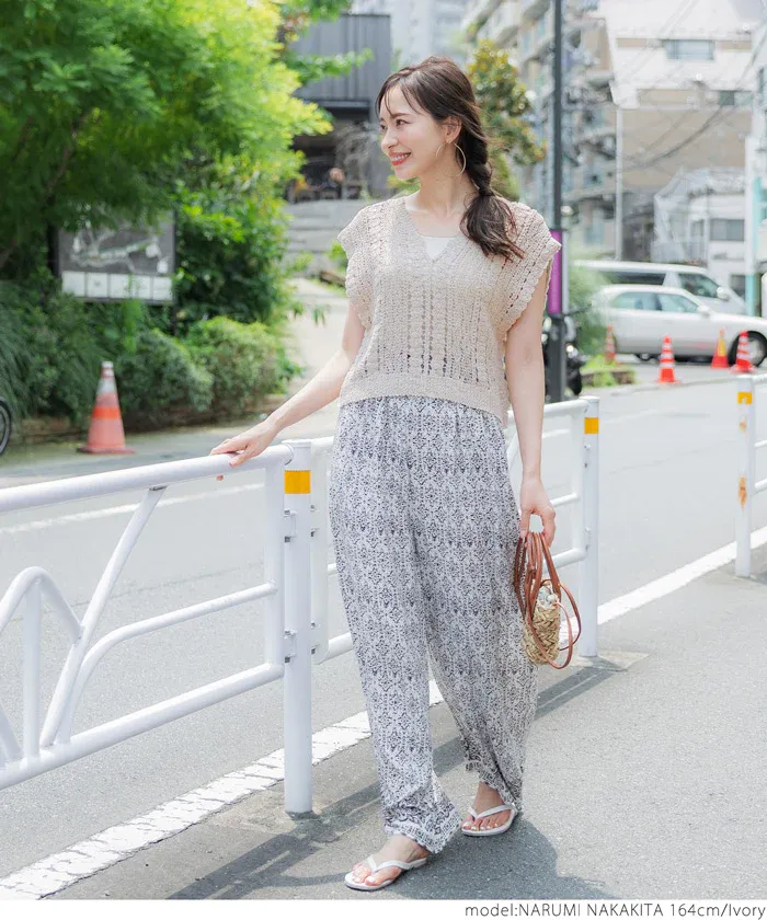 日本 COCA - 清新花朵鉤針小背心-米杏