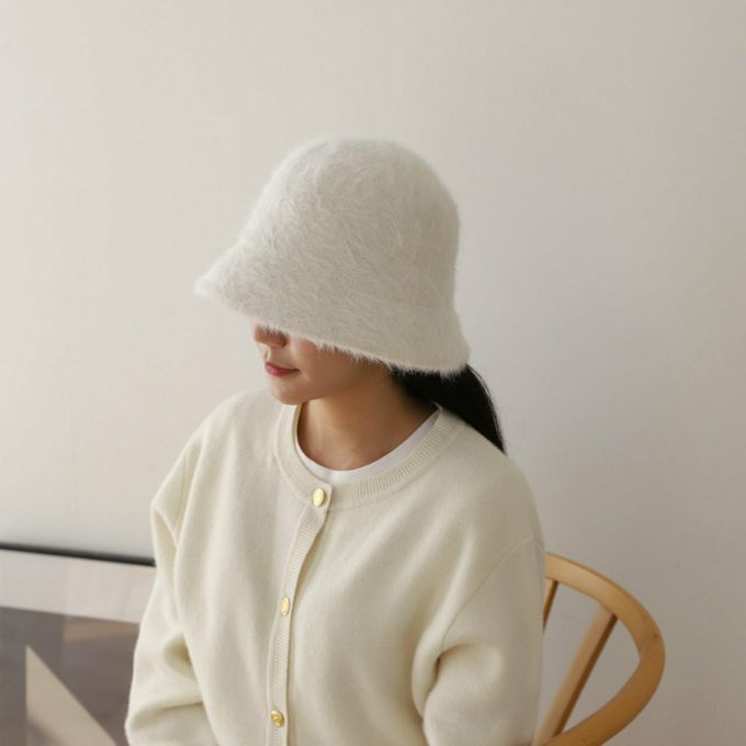 韓國配件連線 - 冬日保暖毛絨鐘型帽-白 (FREE)