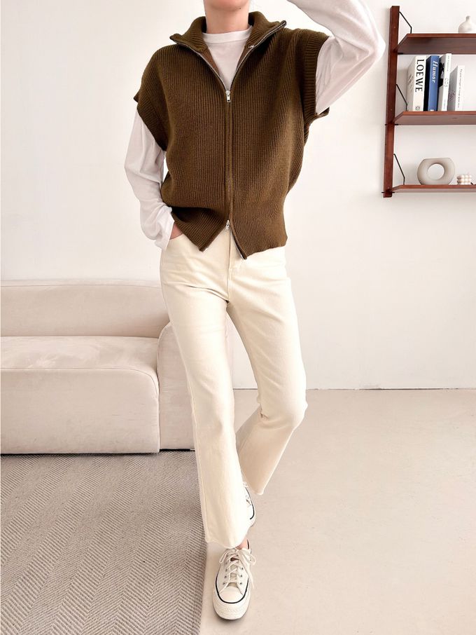 韓國女裝連線 - 簡約針織拉鍊立/翻領搭配背心-米白 (FREE)