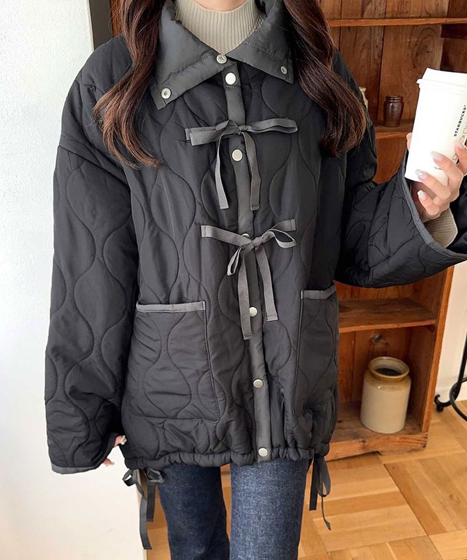 日本 Classical Elf - mily bilet 甜美配色絲帶翻領科技羽絨外套-粉白