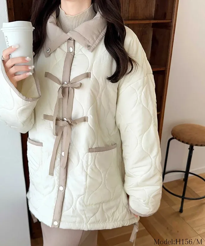 日本 Classical Elf - mily bilet 甜美配色絲帶翻領科技羽絨外套-粉白