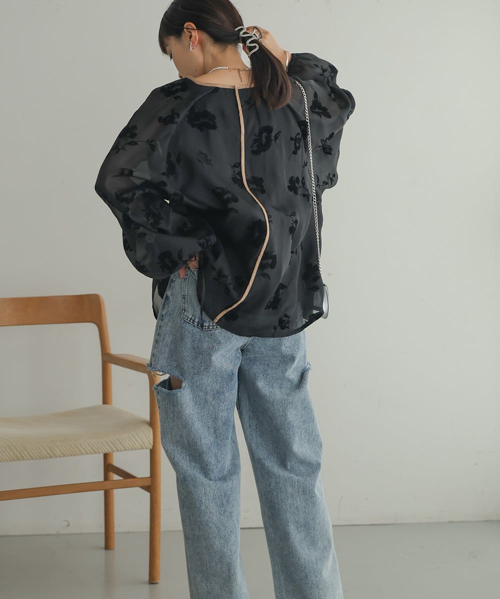 日本 Bab - 緹花透感泡泡長袖上衣-黑