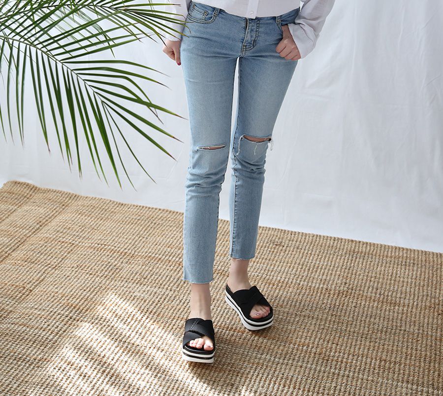 韓國 Dangolunni - 寬版交叉輕量厚底拖鞋-黑