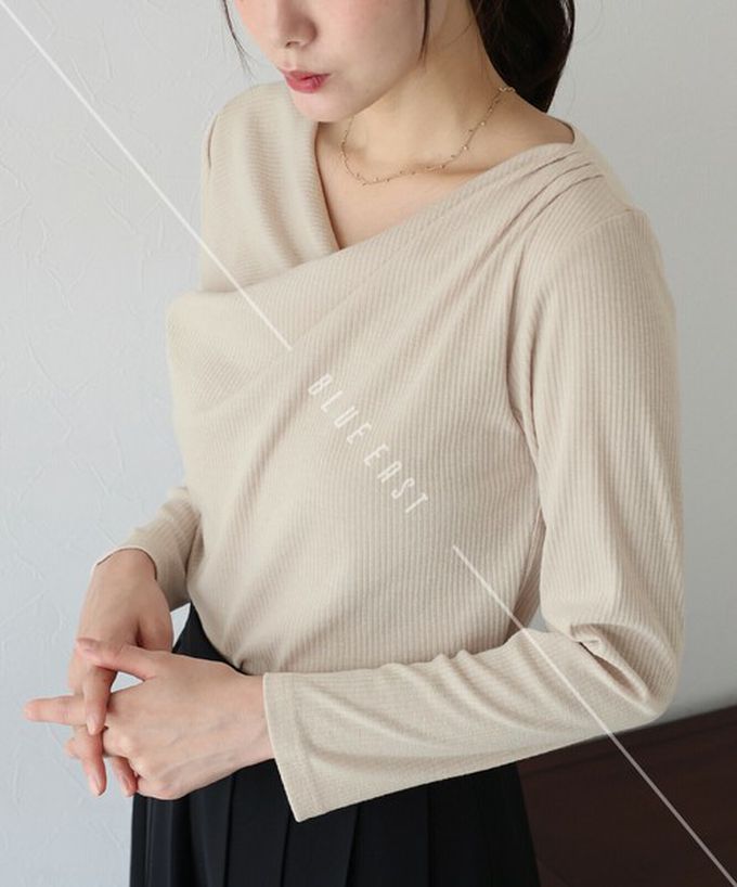 日本 BLUE EAST - 顯瘦V領垂墜感羅紋長袖上衣-黑