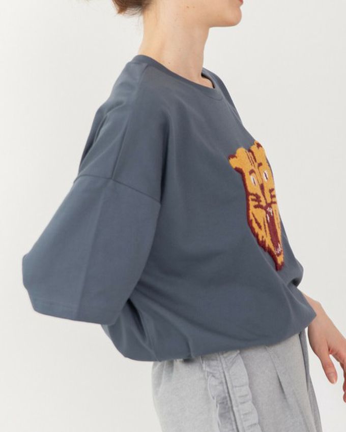 日本 gleam - 逗趣老虎相良刺繡寬大風短袖T恤-橘老虎-燕麥灰