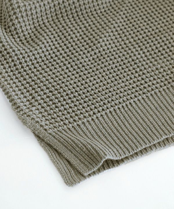 日本 zootie - 小V領鬆餅紋針織長洋裝-淺灰綠