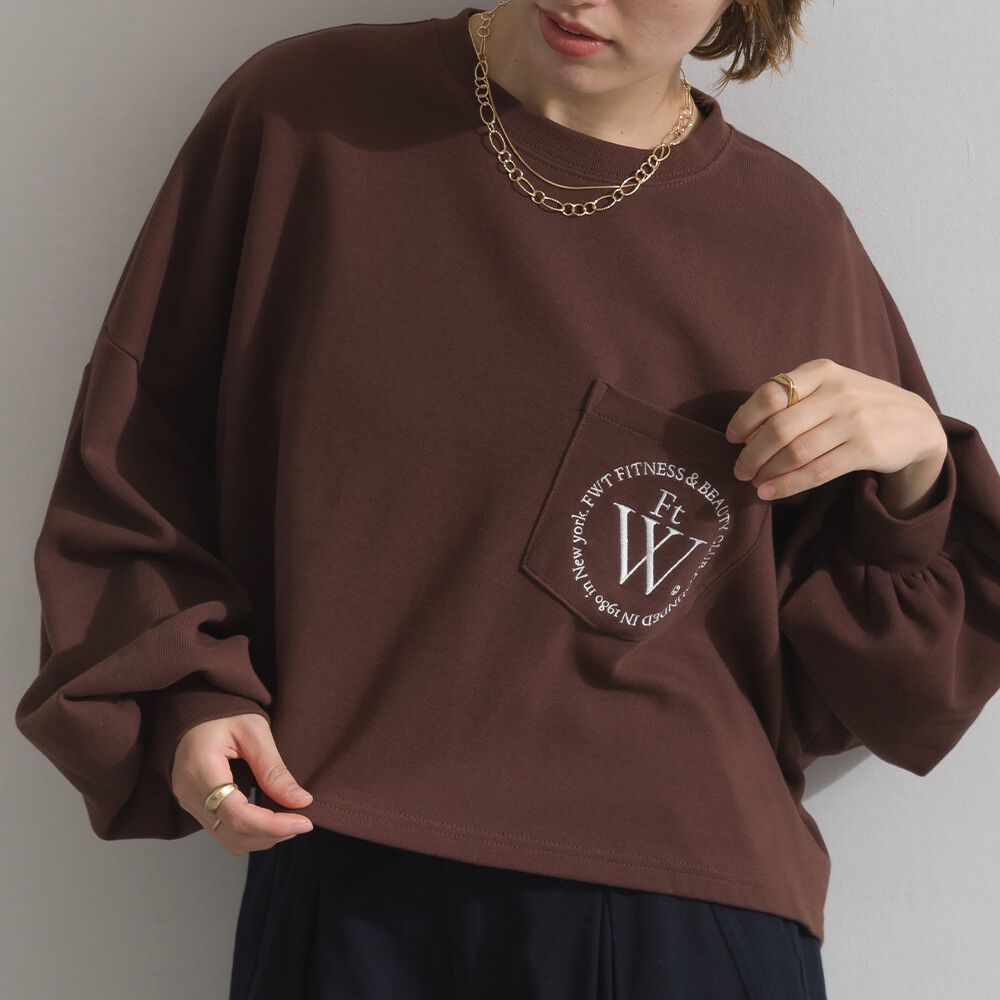 背後英文印花寬鬆休閒短版上衣-卡啡